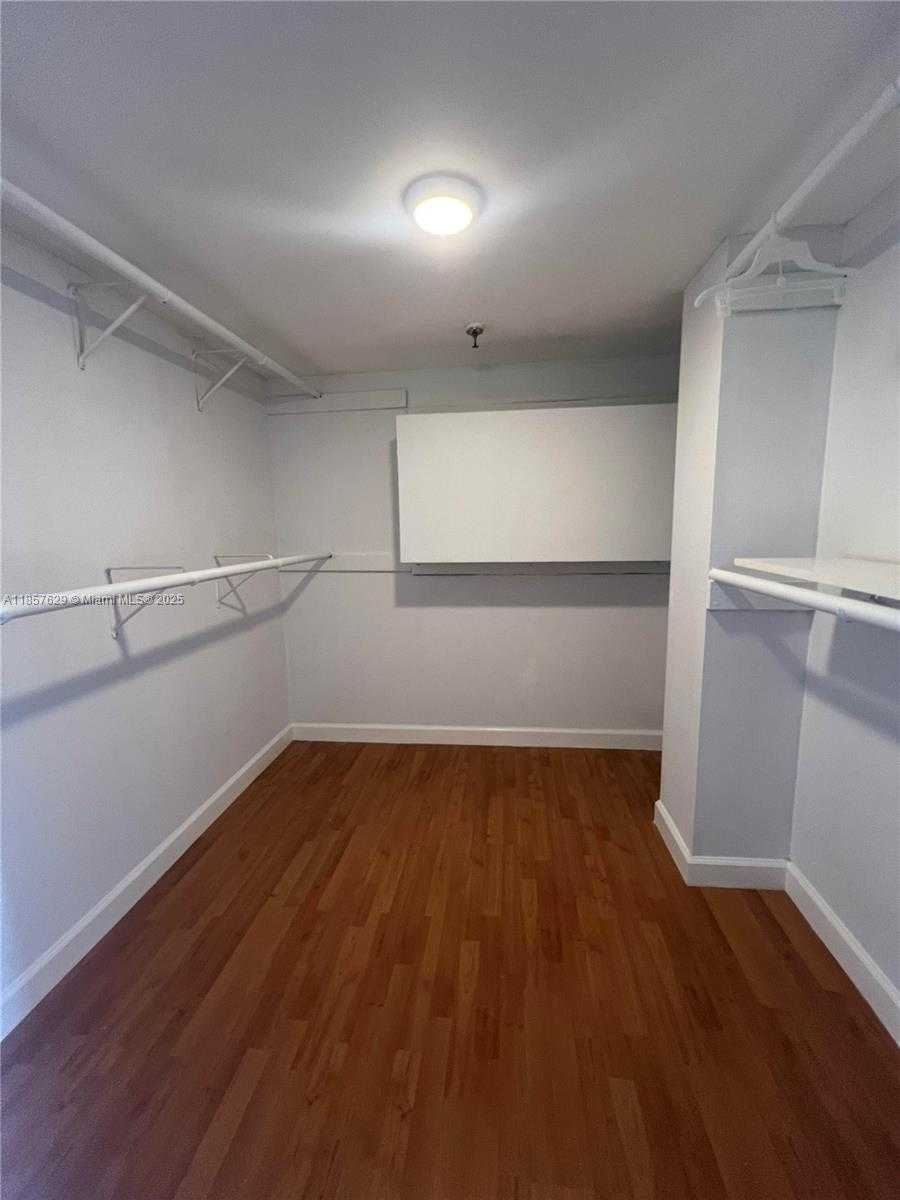Small Image of 17500 NORTH BAY RD #S907, Sunny Isles Beach Number 19