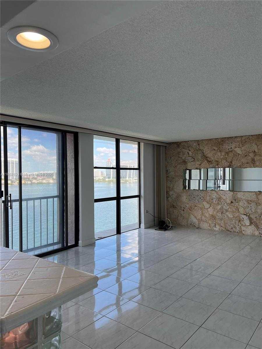 Small Image of 17500 NORTH BAY RD #S907, Sunny Isles Beach Number 5