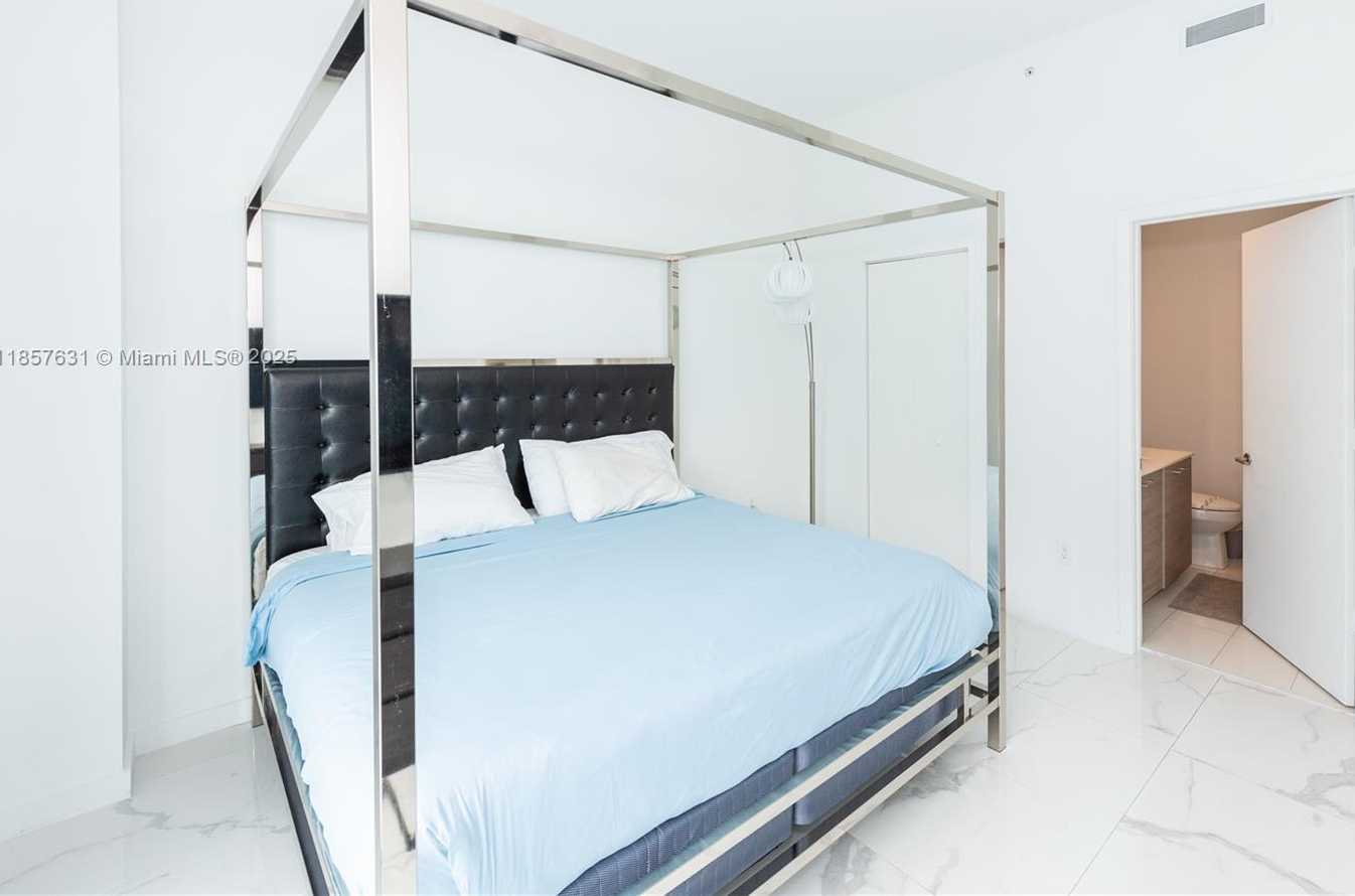 Small Image of 1300 SOUTH MIAMI AVE #PH4909, Miami Number 17