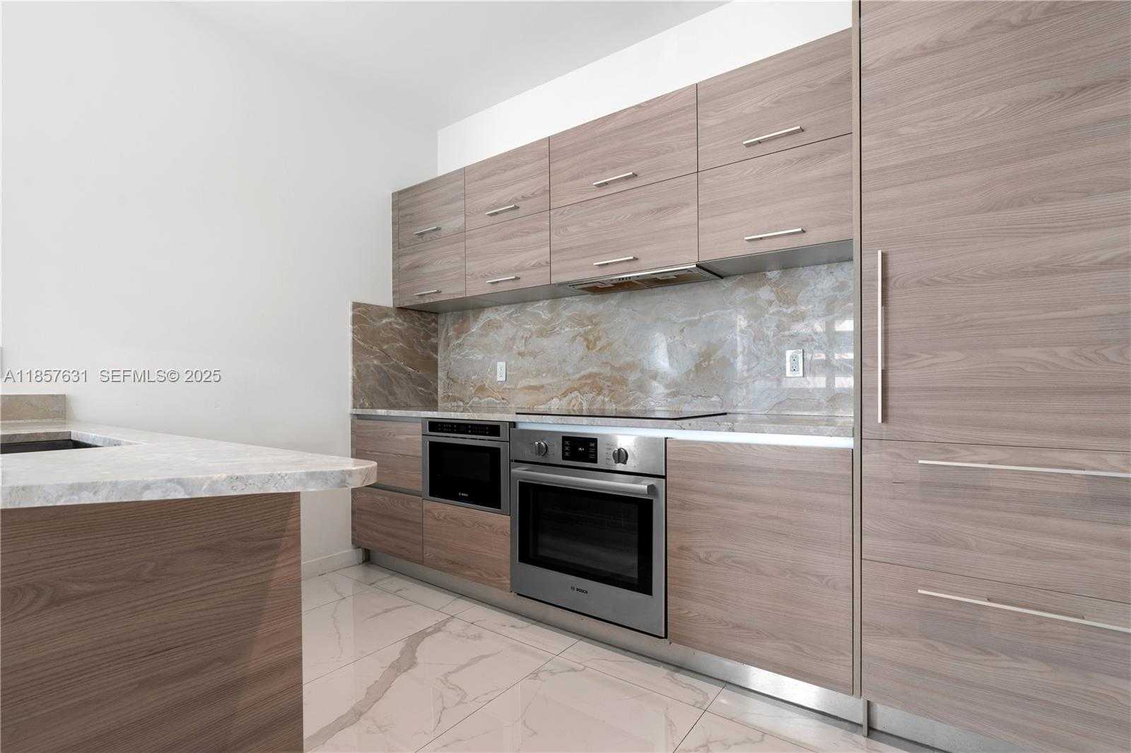 Imagen de Pequeño Objeto