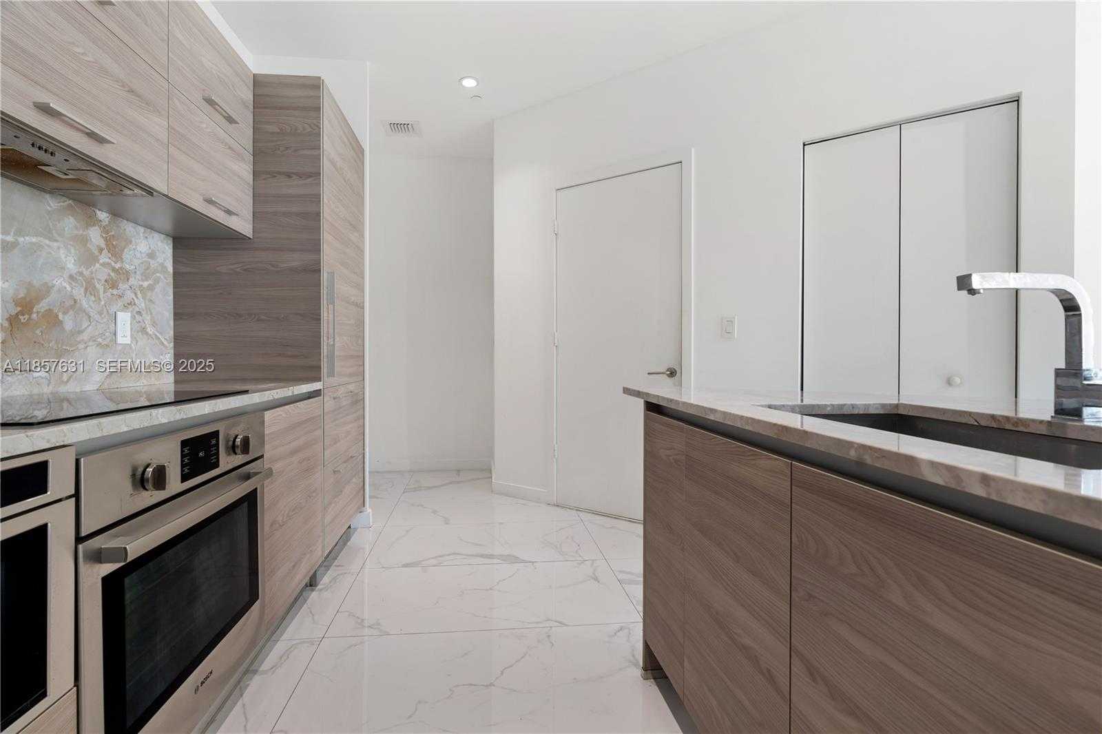 Imagen de Pequeño Objeto