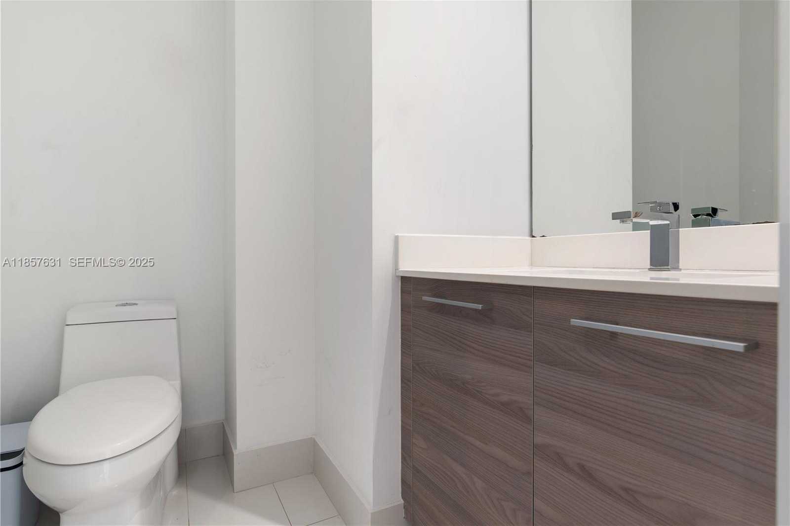 Imagen de Pequeño Objeto