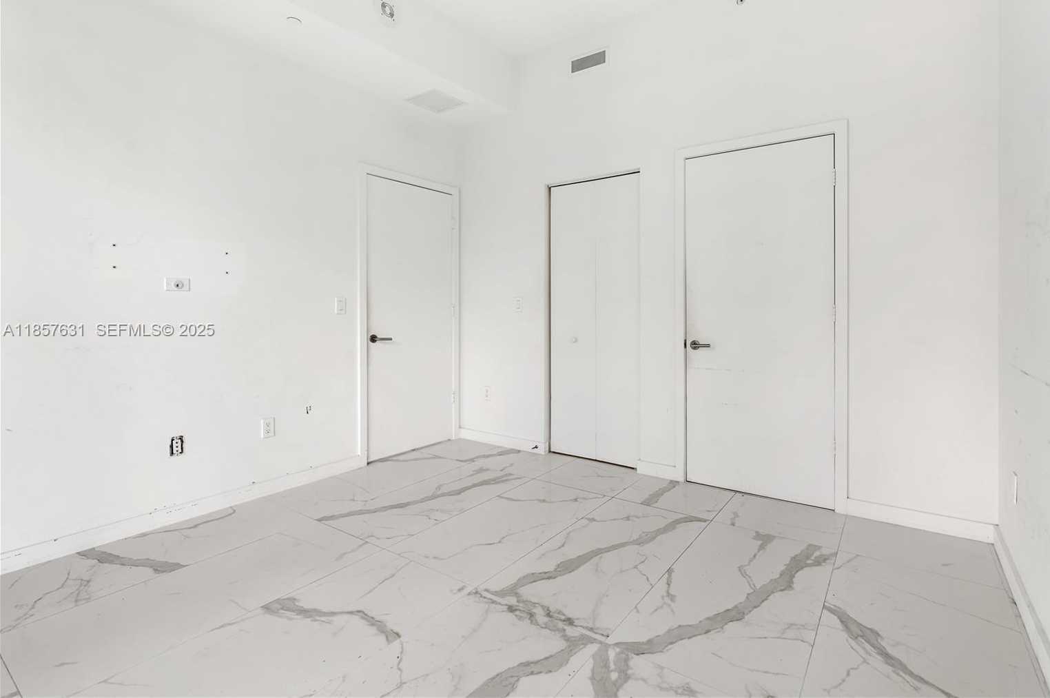 Imagen de Pequeño Objeto