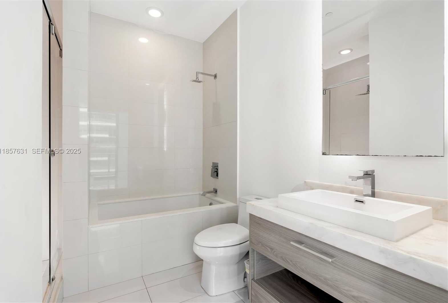 Imagen de Pequeño Objeto