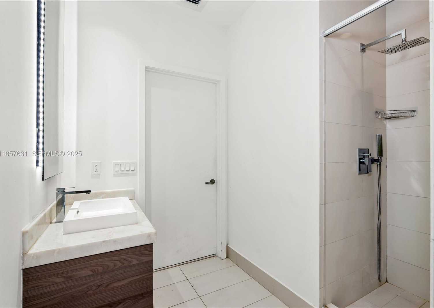 Imagen de Pequeño Objeto