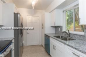 Small Image of 2880 SOUTH LE JEUNE RD #2880, Coral Gables Number 7