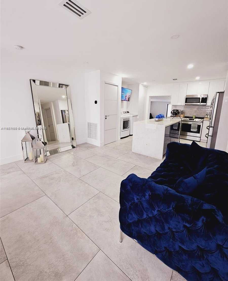 Small Image of 2321 NORTH WEST 196TH TER, Miami Gardens Number 4