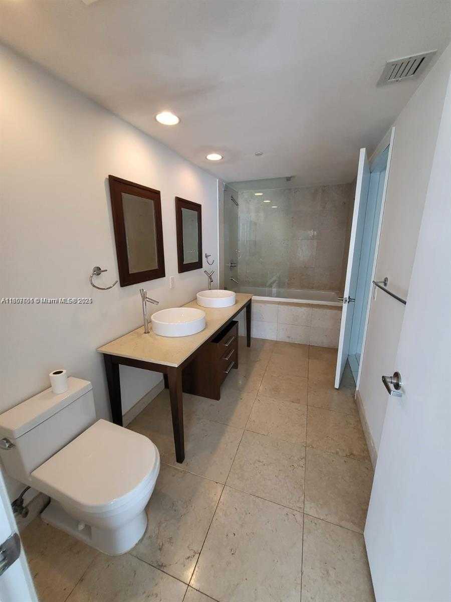 Small Image of 485 BRICKELL AVE #4103, Miami Number 10