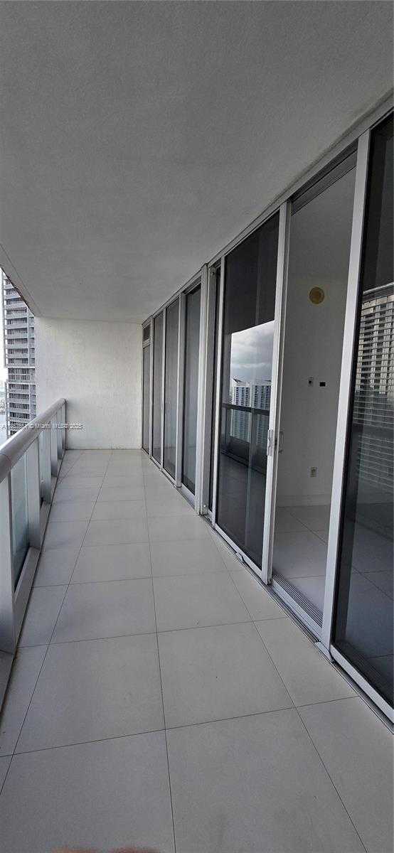 Small Image of 485 BRICKELL AVE #4103, Miami Number 12