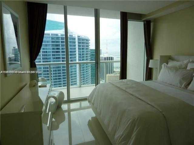 Small Image of 485 BRICKELL AVE #4103, Miami Number 9