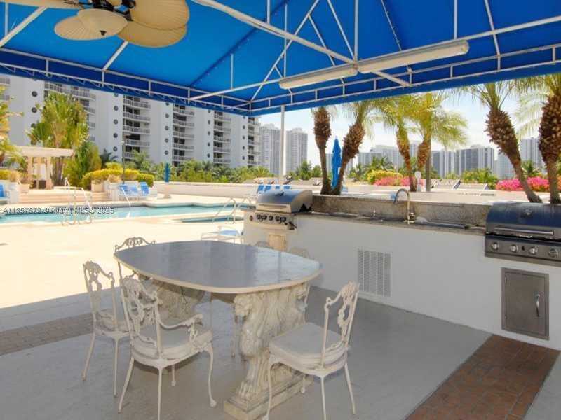 Small Image of 3600 YACHT CLUB DR #1503, Aventura Number 13