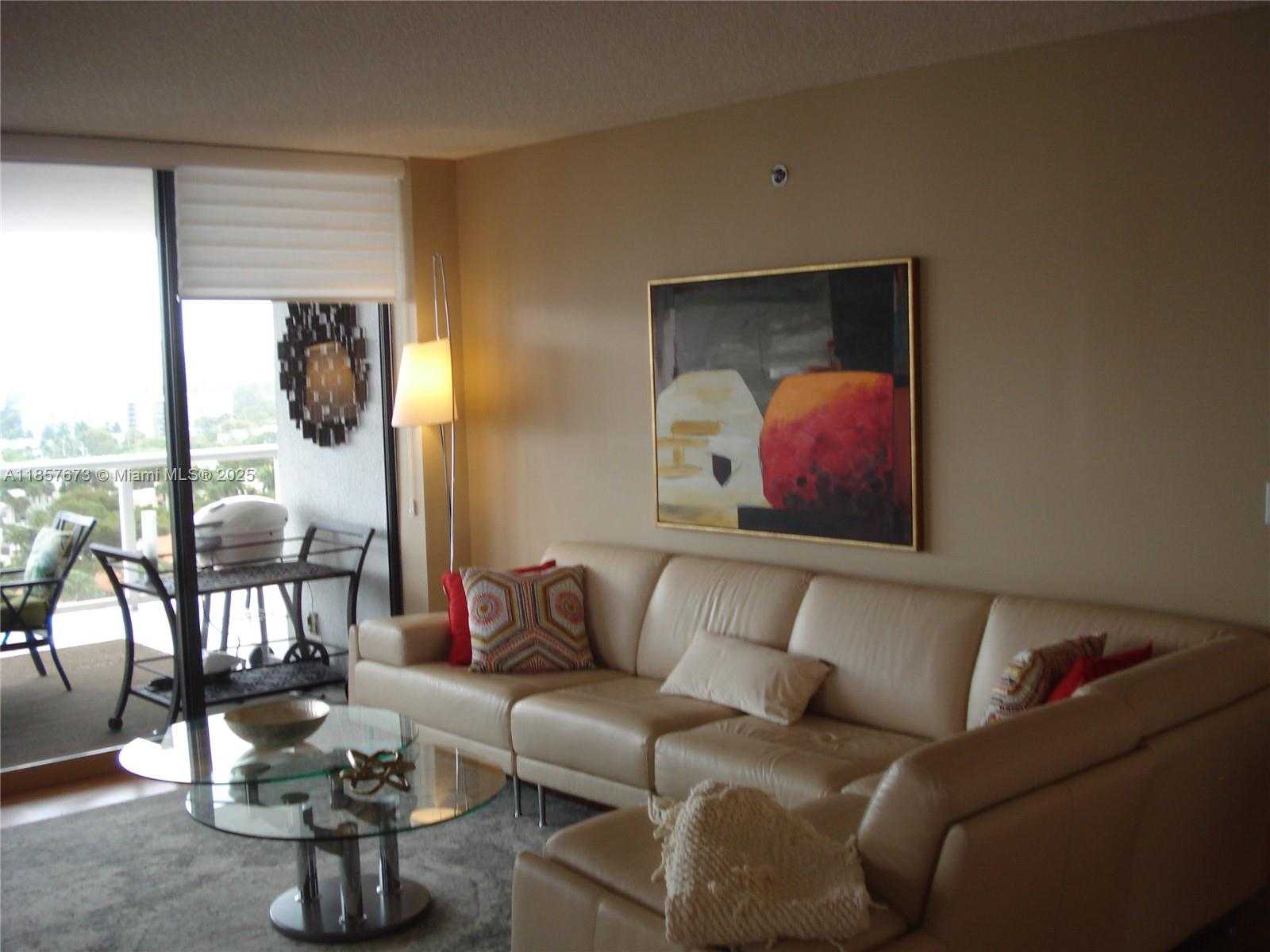 Small Image of 3600 YACHT CLUB DR #1503, Aventura Number 21
