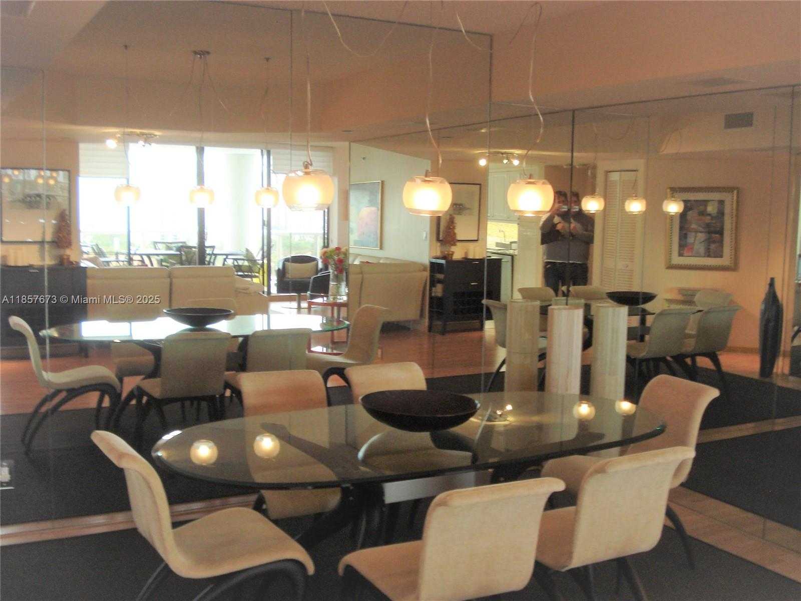 Small Image of 3600 YACHT CLUB DR #1503, Aventura Number 22