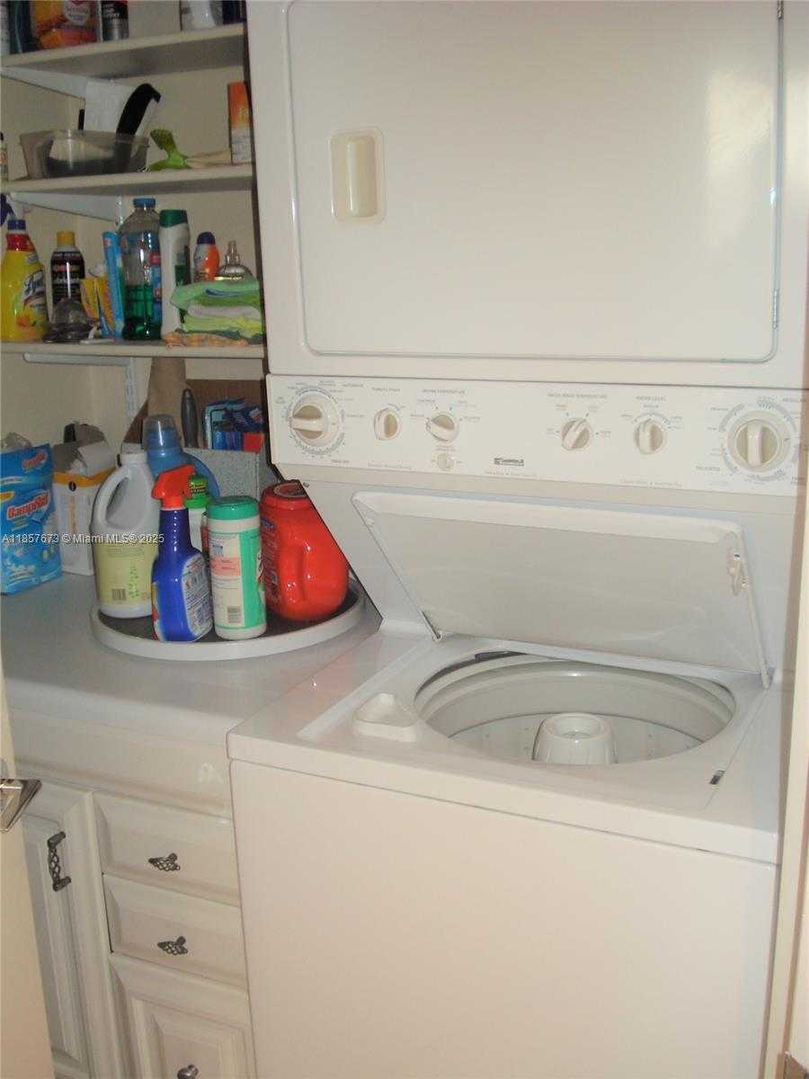 Small Image of 3600 YACHT CLUB DR #1503, Aventura Number 27