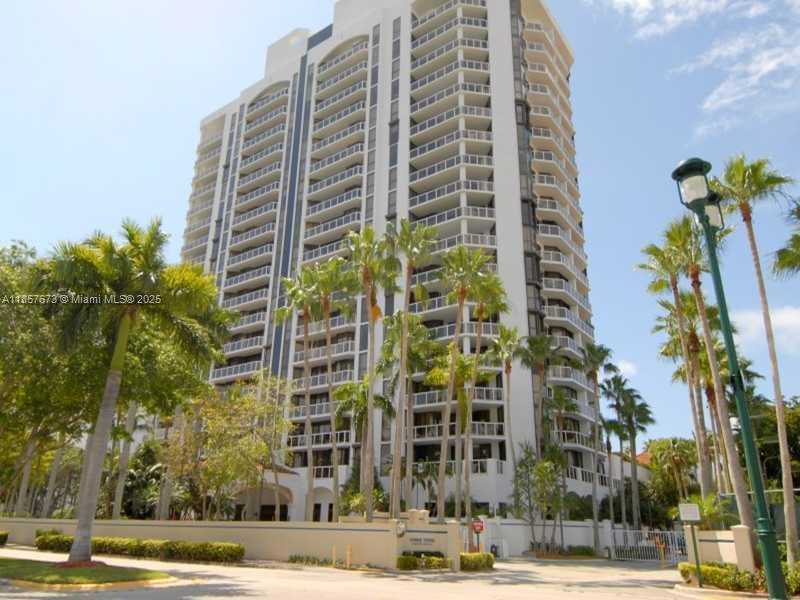 Small Image of 3600 YACHT CLUB DR #1503, Aventura Number 3
