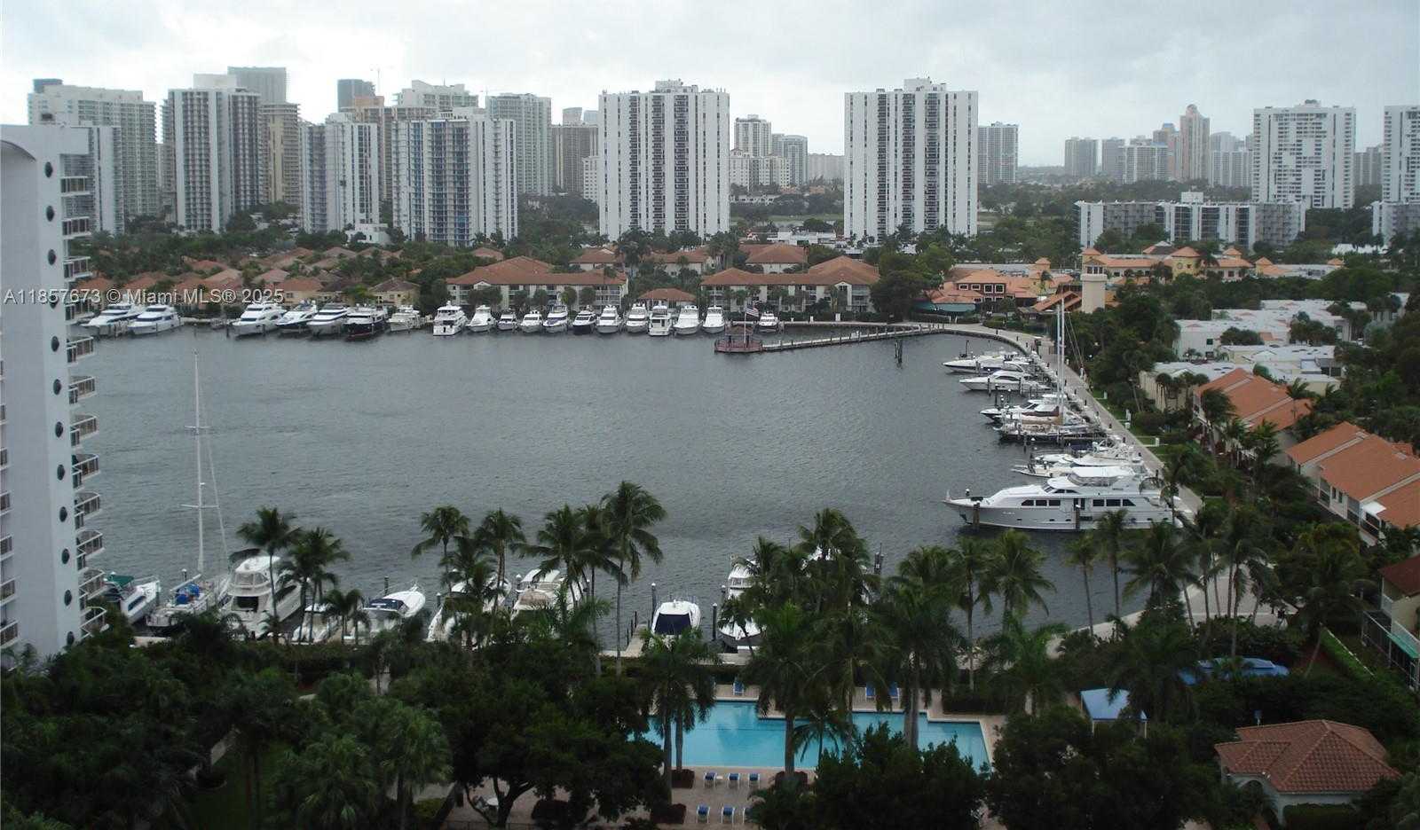 Small Image of 3600 YACHT CLUB DR #1503, Aventura Number 32