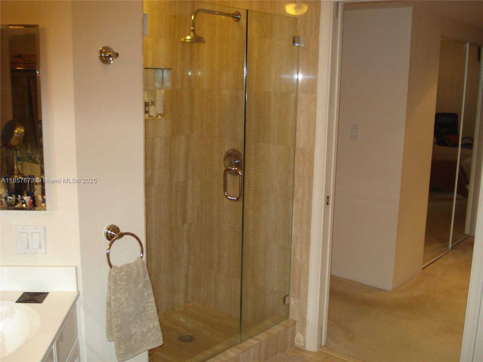 Small Image of 3600 YACHT CLUB DR #1503, Aventura Number 38