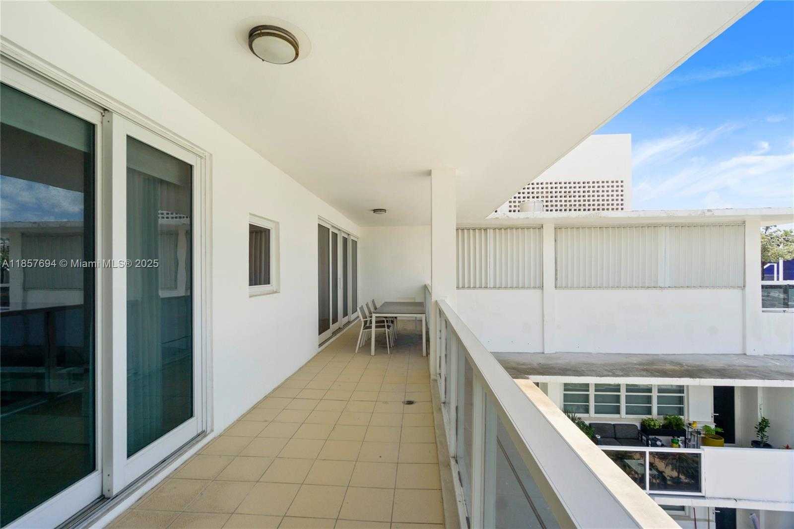 Small Image of 100 LINCOLN RD #PH14, Miami Beach Number 21