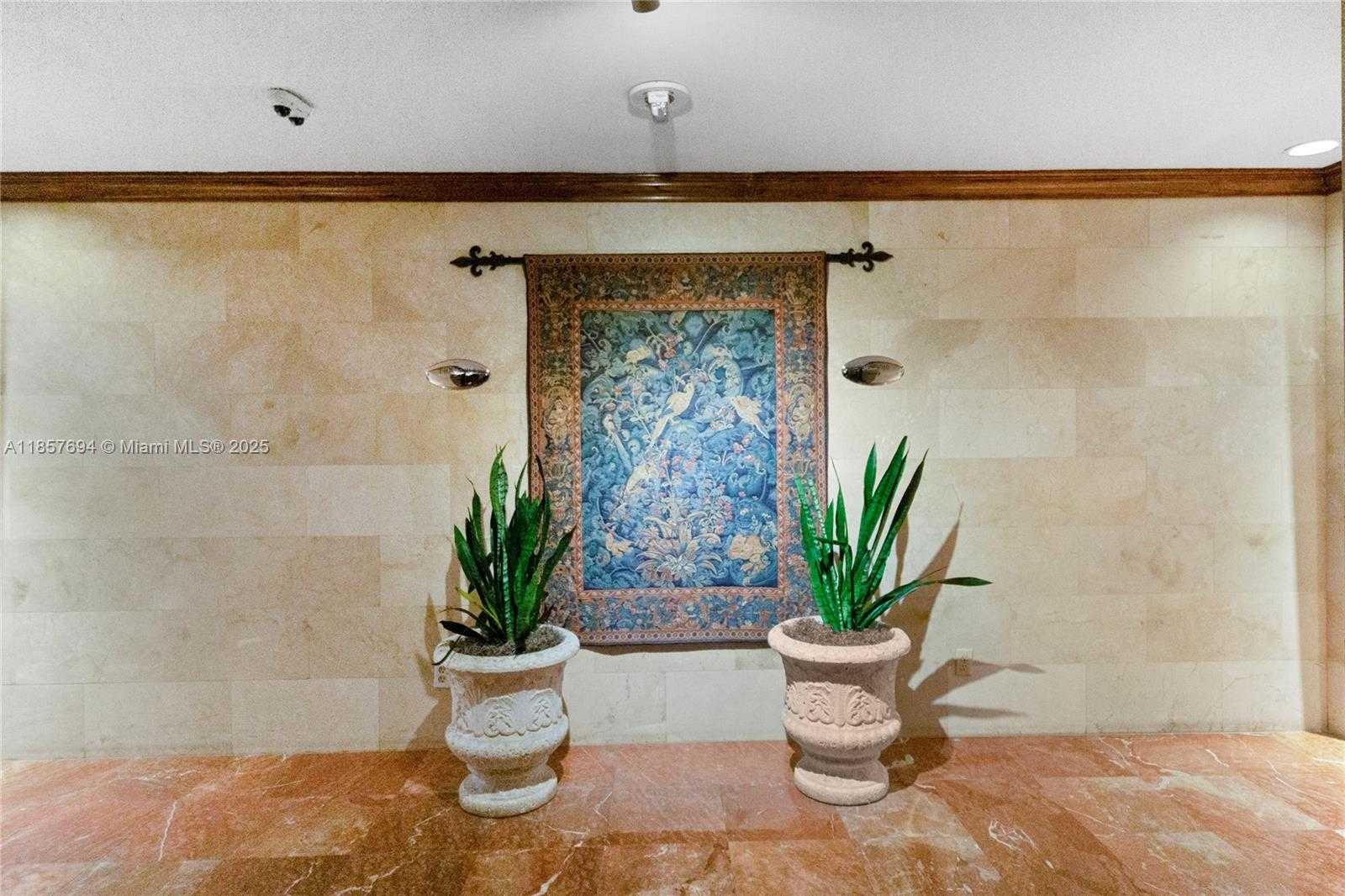 Small Image of 100 LINCOLN RD #PH14, Miami Beach Number 24