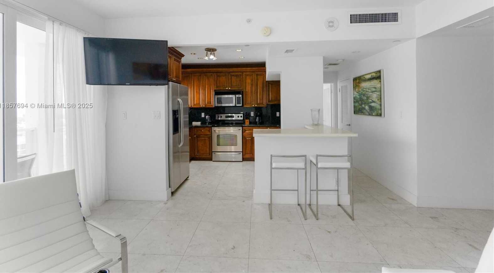 Small Image of 100 LINCOLN RD #PH14, Miami Beach Number 6