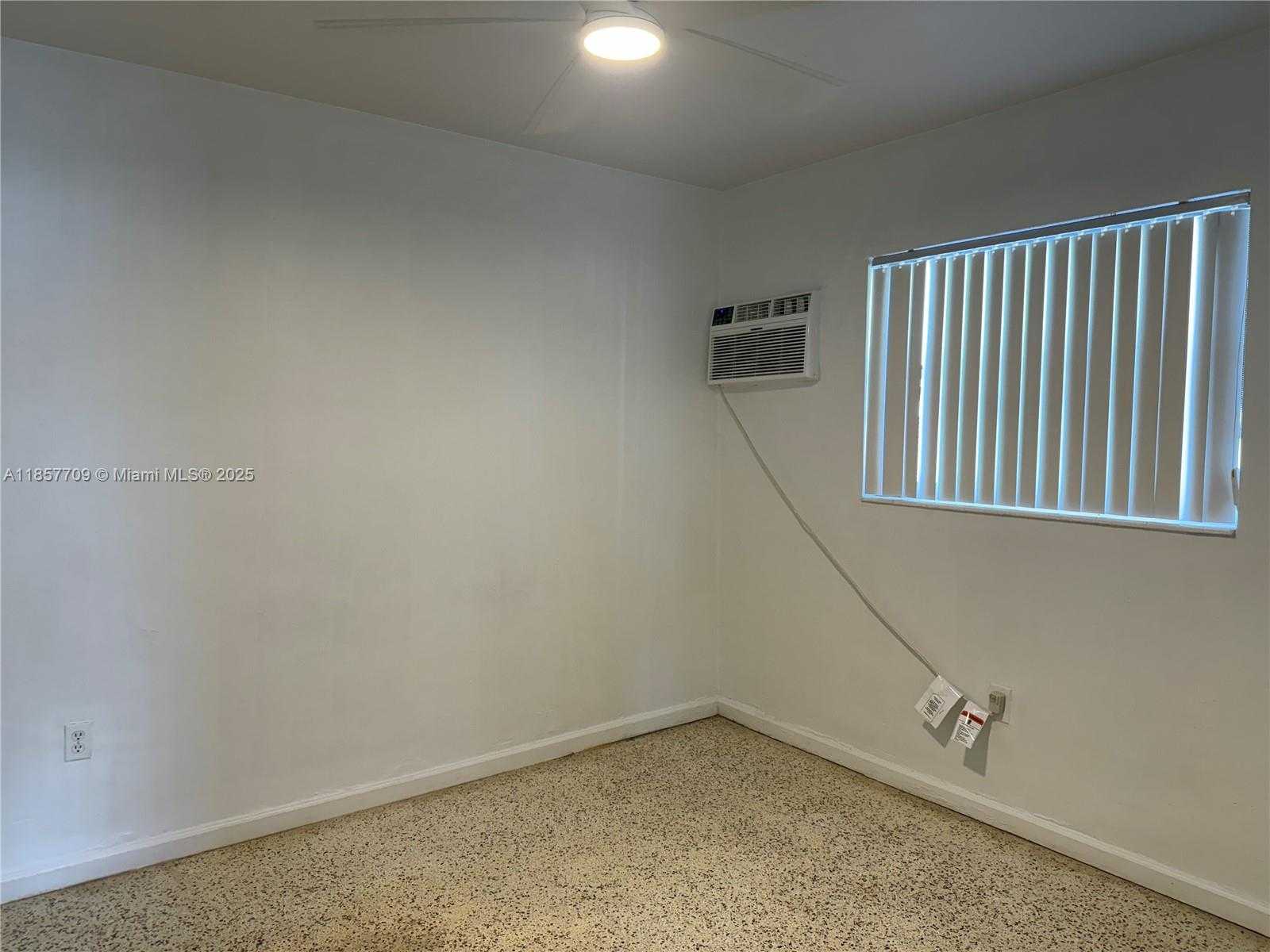 Small Image of 320 WEST 10TH ST #1, Hialeah Number 13