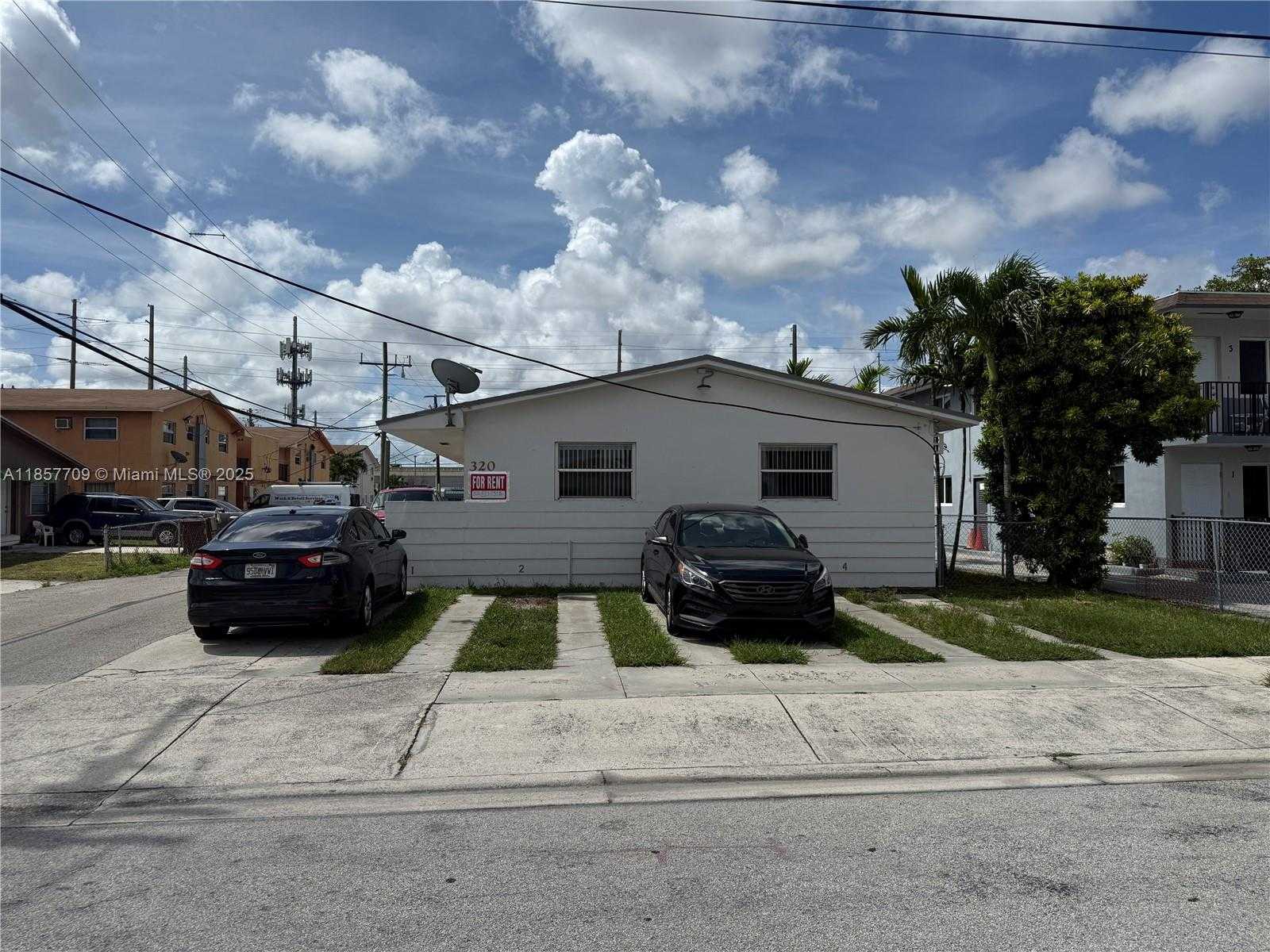 Small Image of 320 WEST 10TH ST #1, Hialeah Number 3