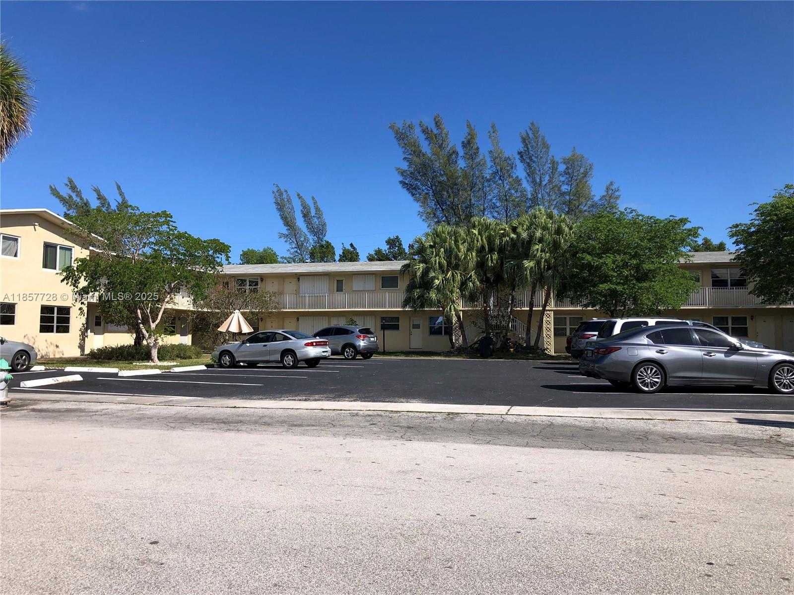 Small Image of 1301 NORTH 12TH CT #5A, Hollywood Number 2