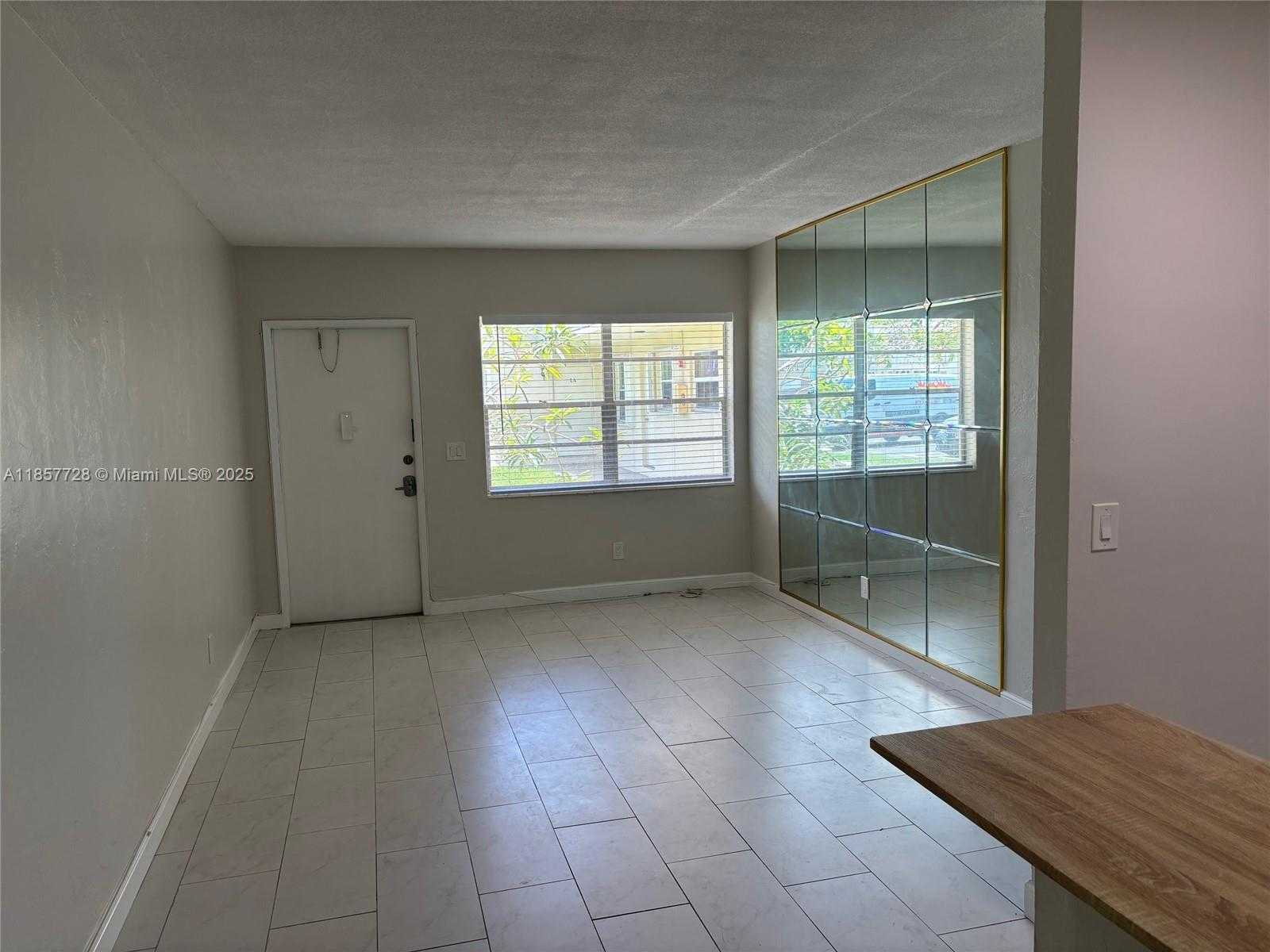Small Image of 1301 NORTH 12TH CT #5A, Hollywood Number 3