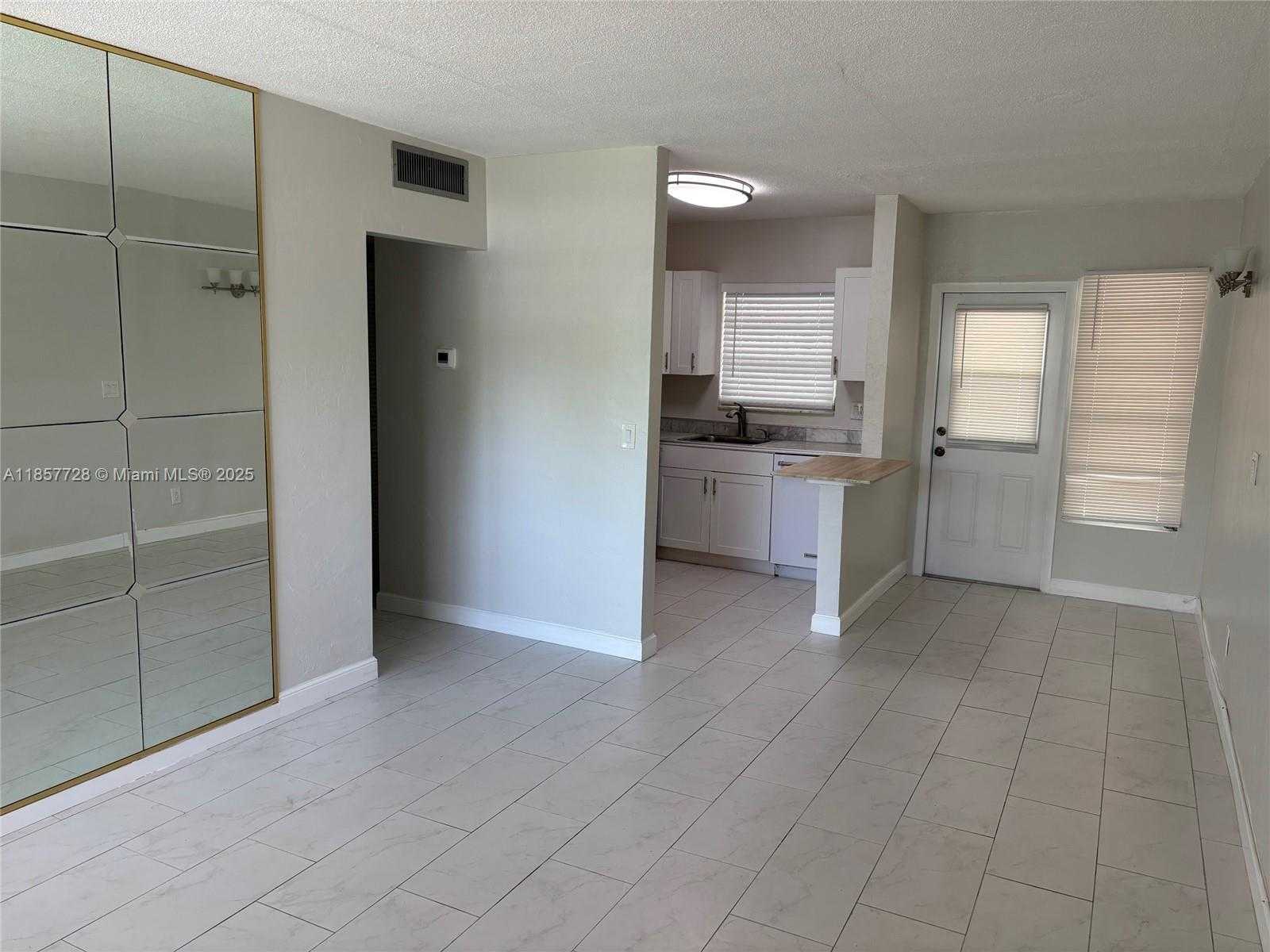 Small Image of 1301 NORTH 12TH CT #5A, Hollywood Number 4