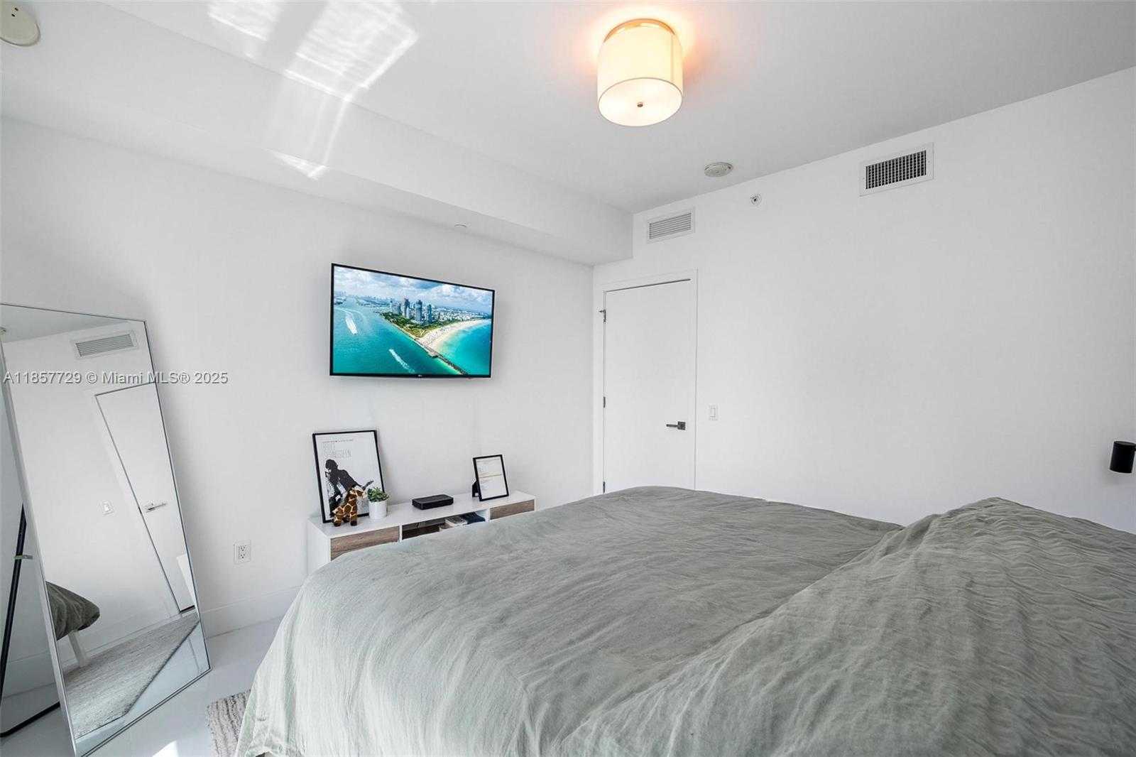Small Image of 1080 BRICKELL AVE #2103, Miami Number 14