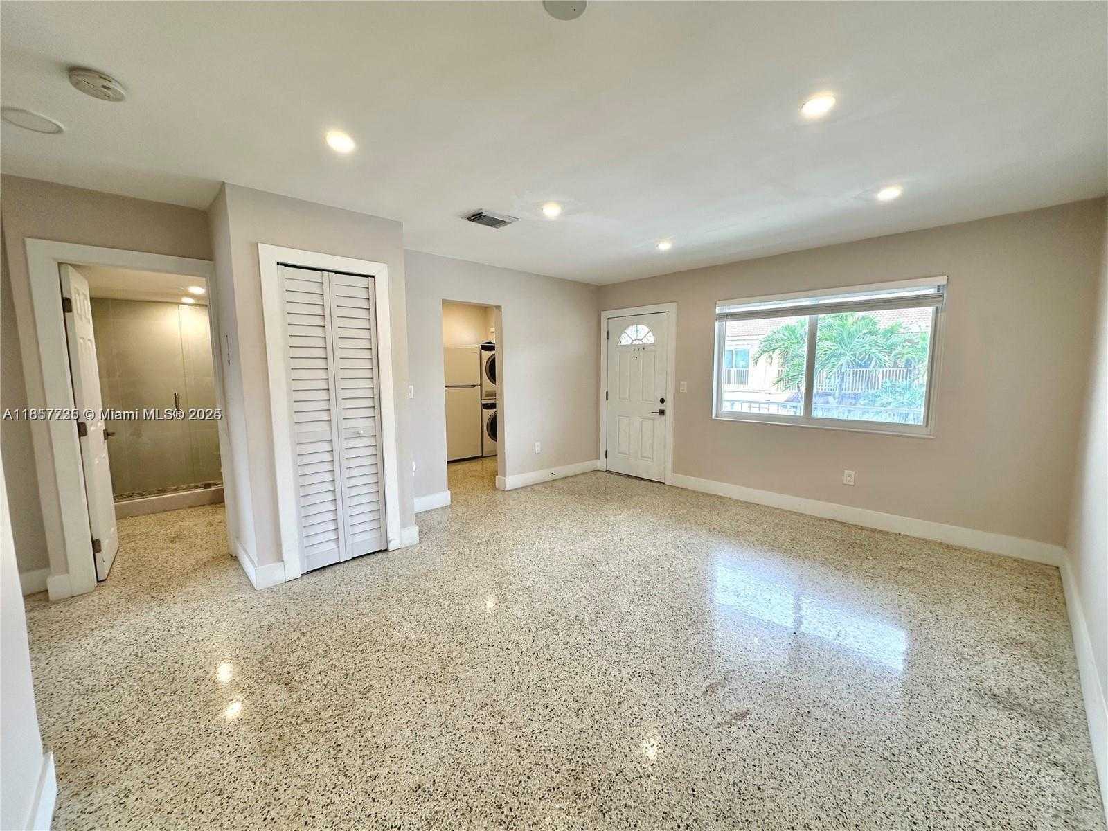 Small Image of 174 EAST 5TH ST #5, Hialeah Number 1