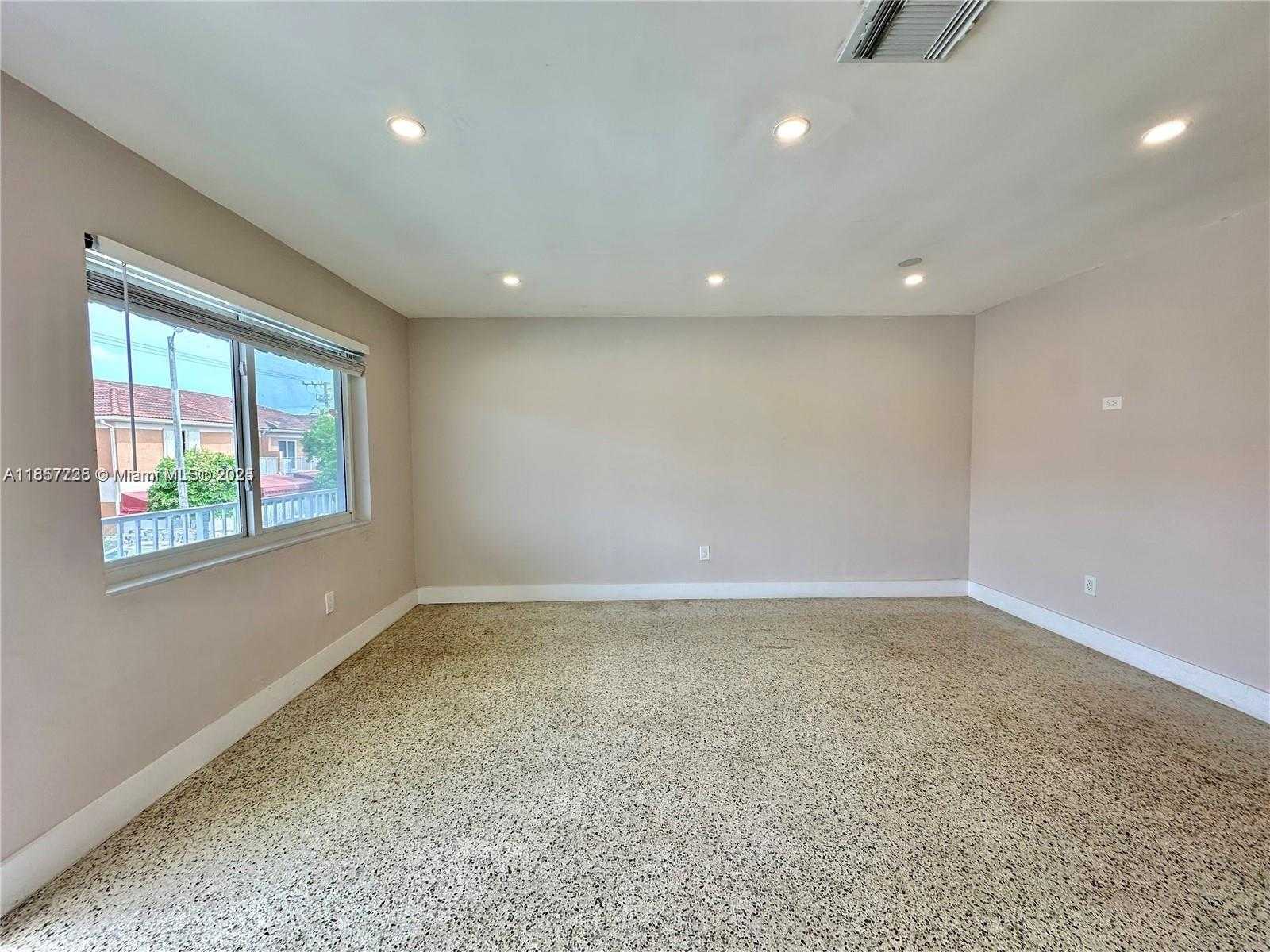 Small Image of 174 EAST 5TH ST #5, Hialeah Number 10