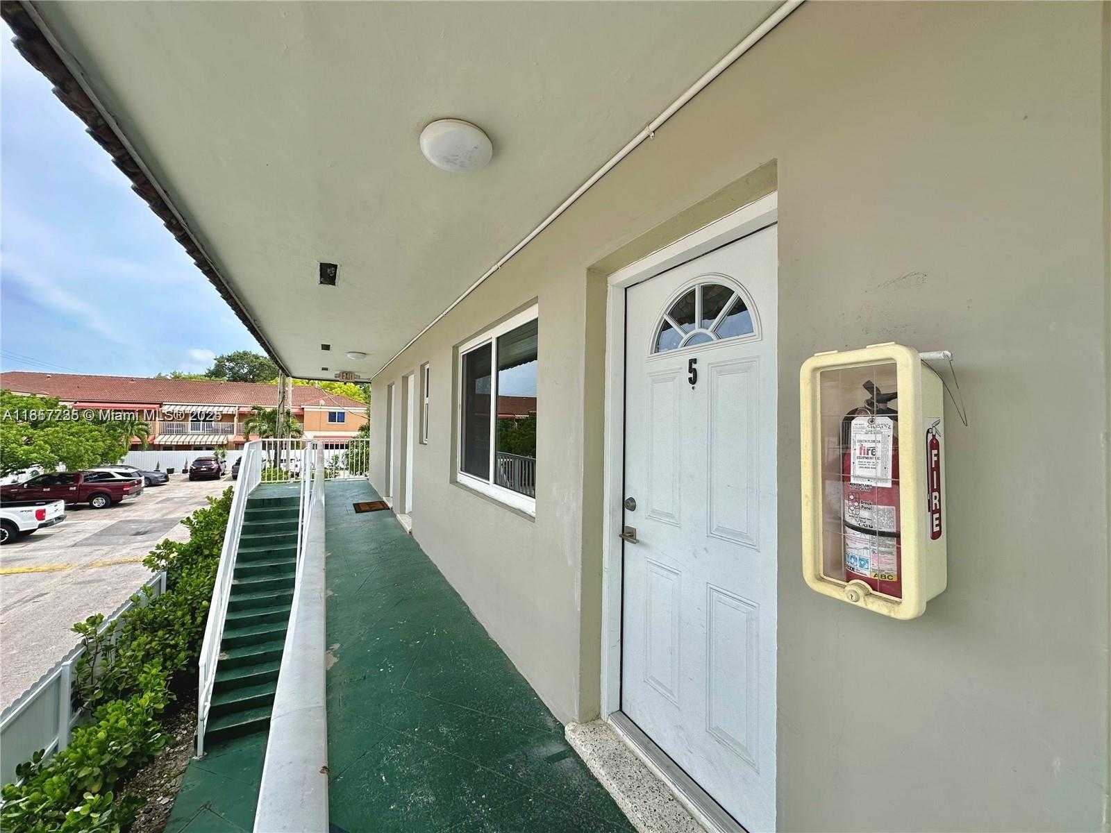 Small Image of 174 EAST 5TH ST #5, Hialeah Number 11