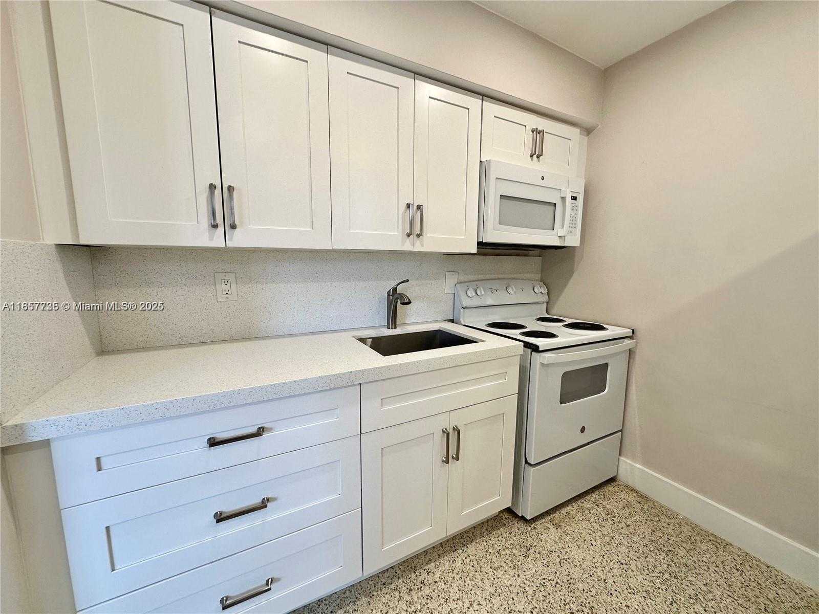 Small Image of 174 EAST 5TH ST #5, Hialeah Number 5