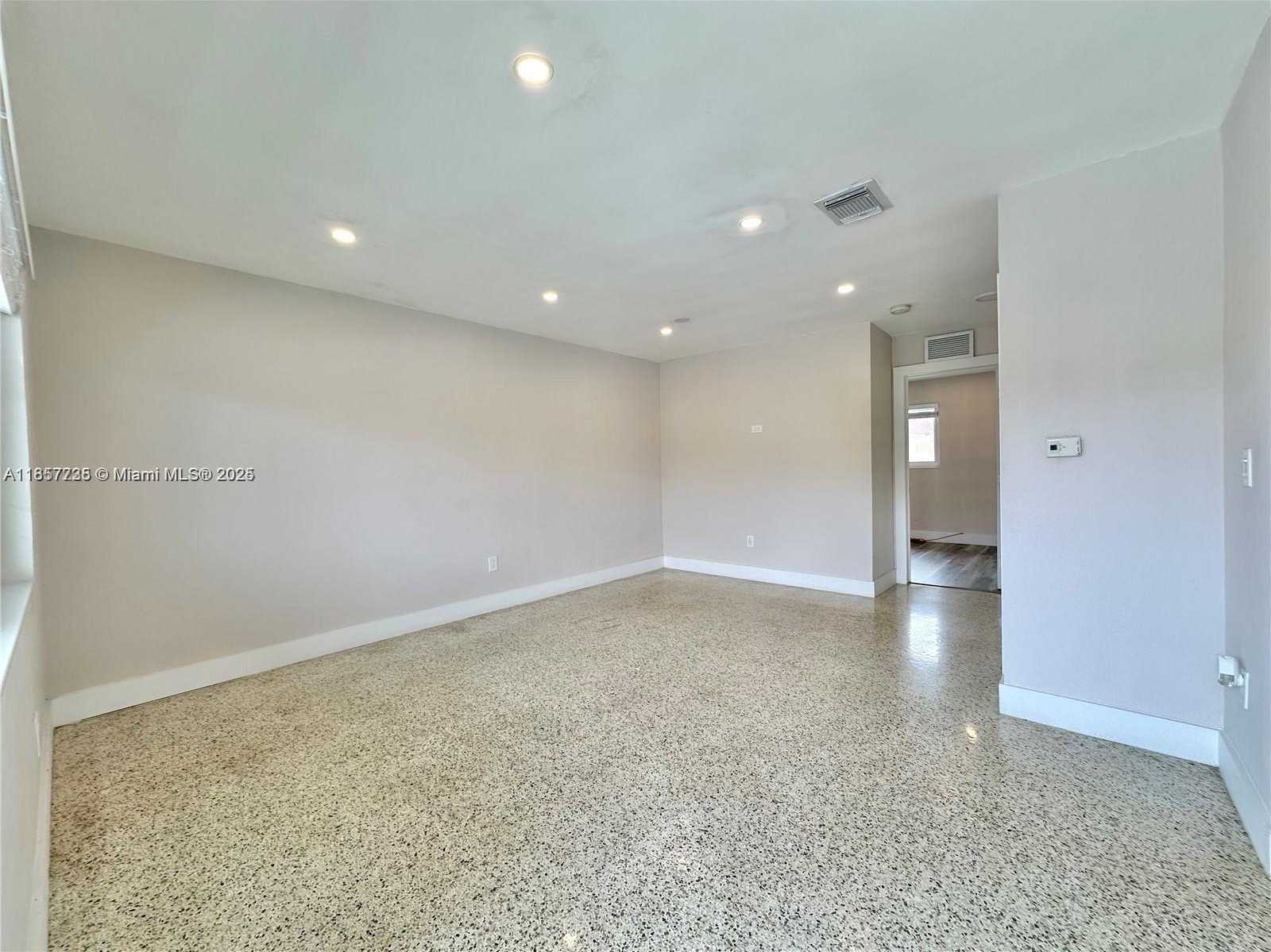 Small Image of 174 EAST 5TH ST #5, Hialeah Number 9