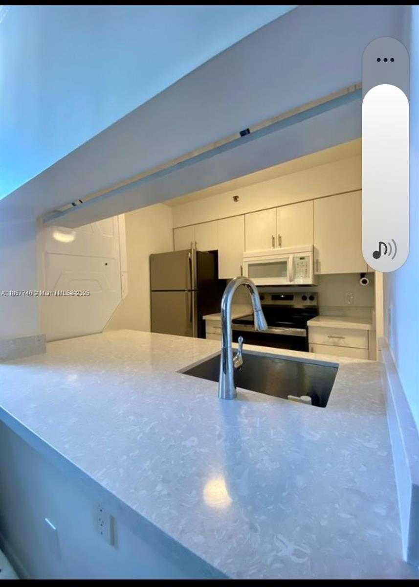 Small Image of 80 SOUTH SHORE DR #201, Miami Beach Number 9