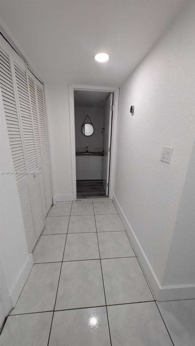 Small Image of 10400 SOUTH WEST 108TH AVE #A102, Miami Number 5