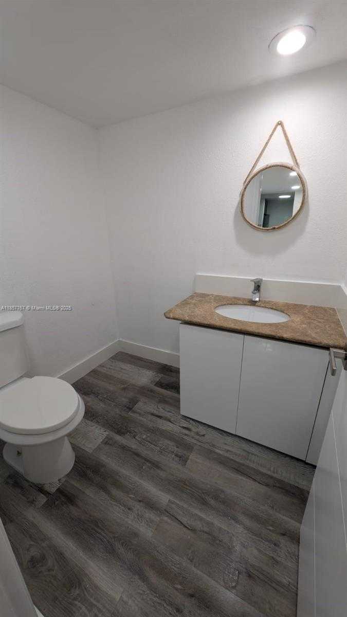 Small Image of 10400 SOUTH WEST 108TH AVE #A102, Miami Number 6