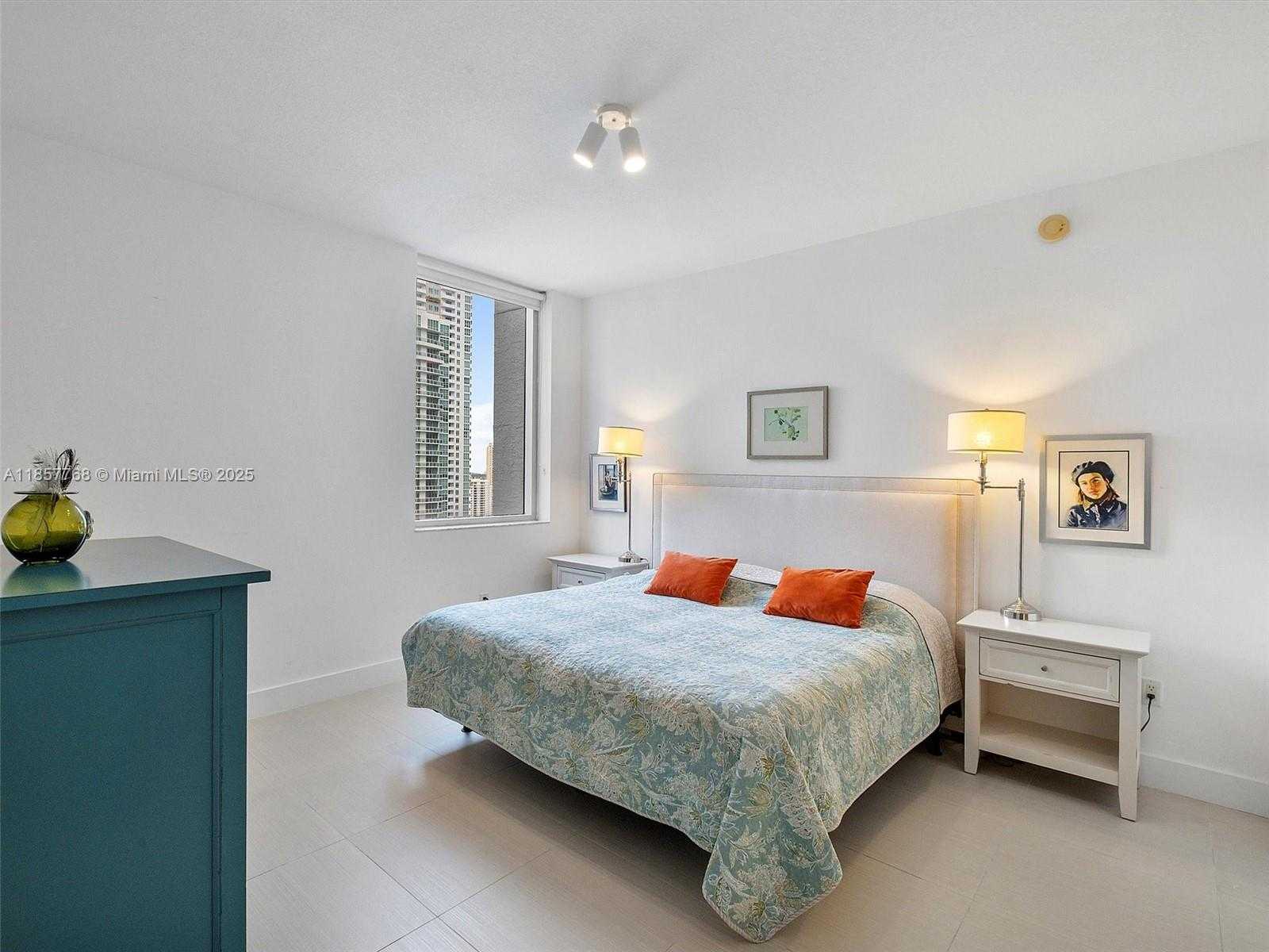 Small Image of 1060 BRICKELL AVE #3117, Miami Number 15