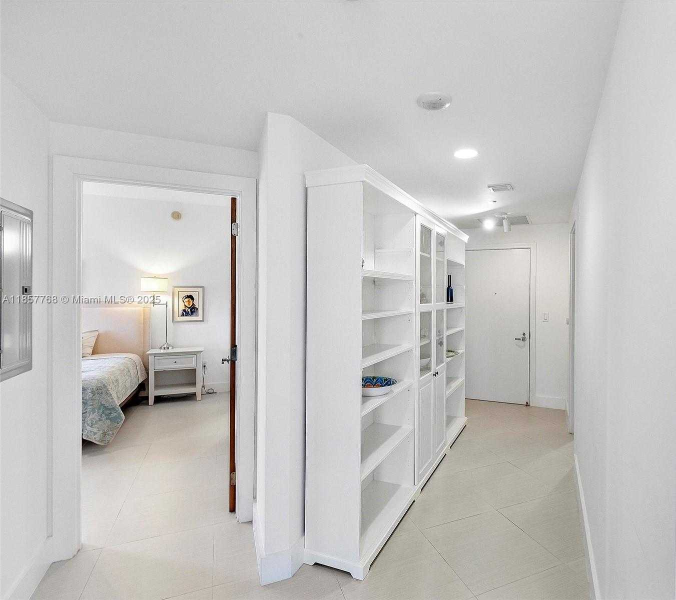 Small Image of 1060 BRICKELL AVE #3117, Miami Number 18