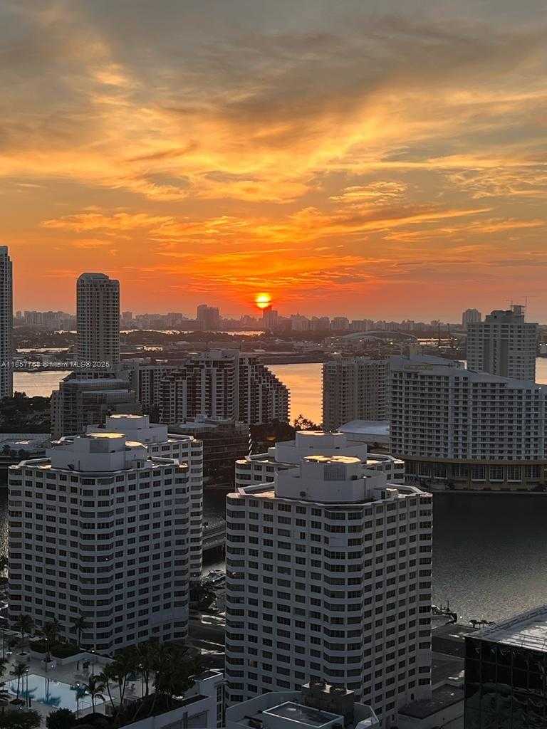Small Image of 1060 BRICKELL AVE #3117, Miami Number 46