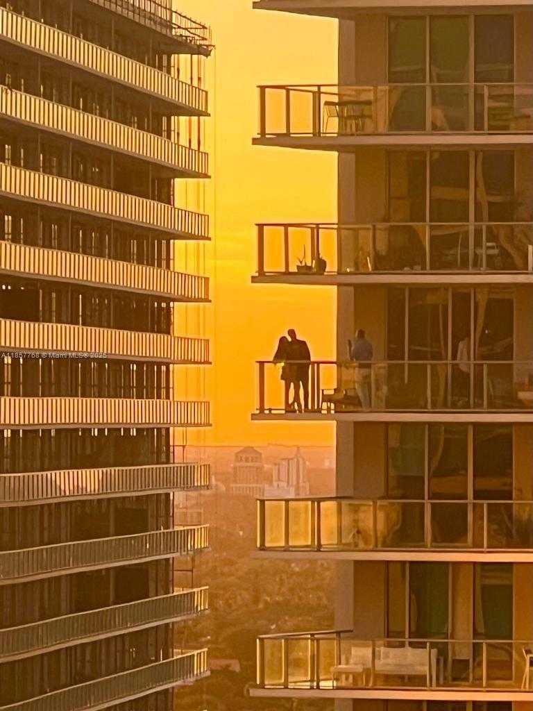 Small Image of 1060 BRICKELL AVE #3117, Miami Number 48