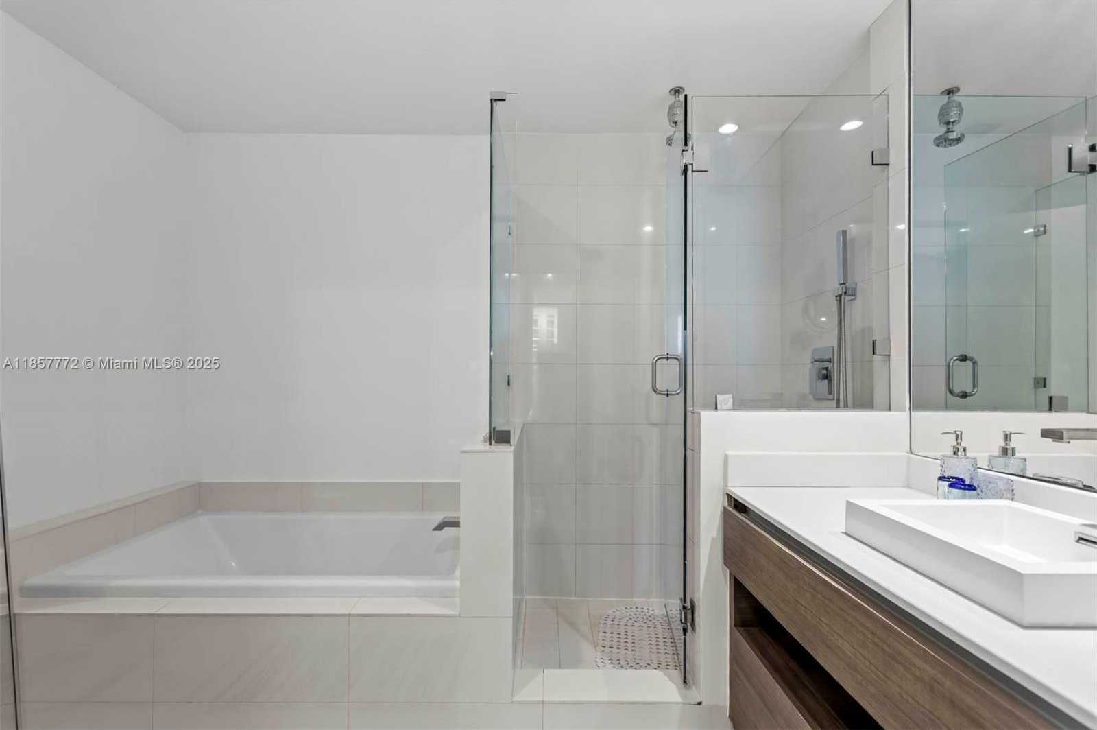 Small Image of 1100 SOUTH MIAMI AVE #2611, Miami Number 12