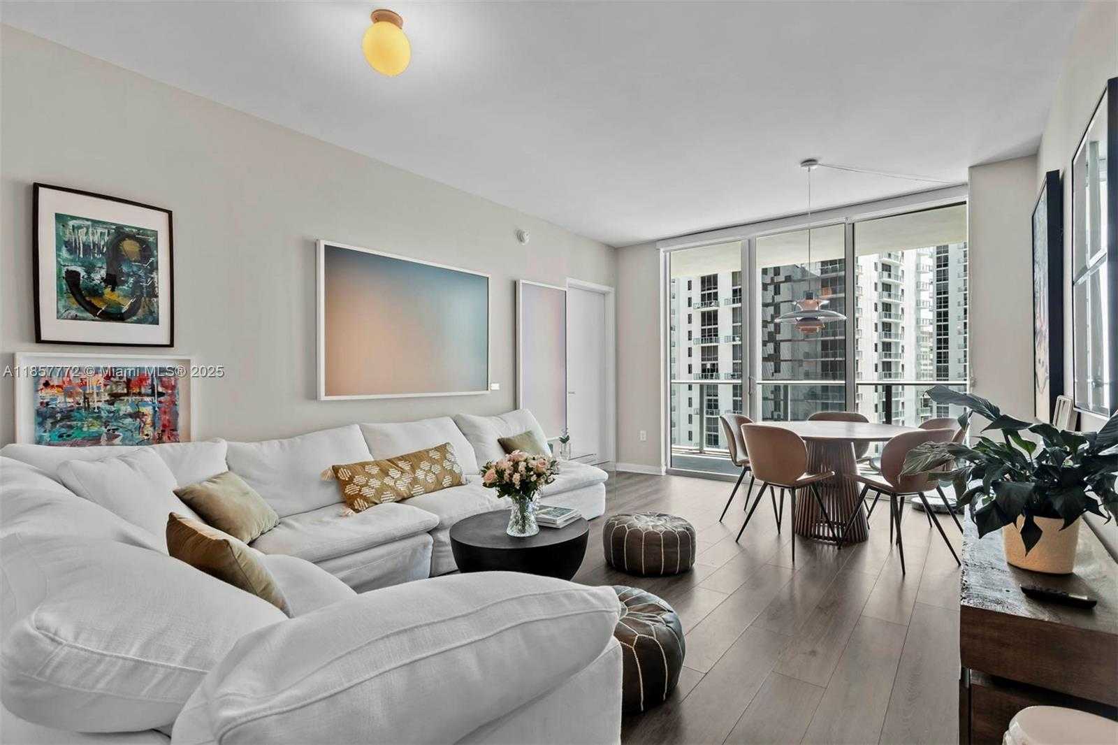 Small Image of 1100 SOUTH MIAMI AVE #2611, Miami Number 2