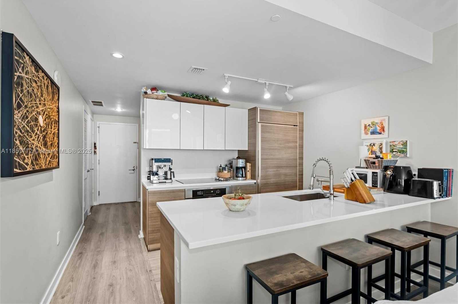 Small Image of 1100 SOUTH MIAMI AVE #2611, Miami Number 7