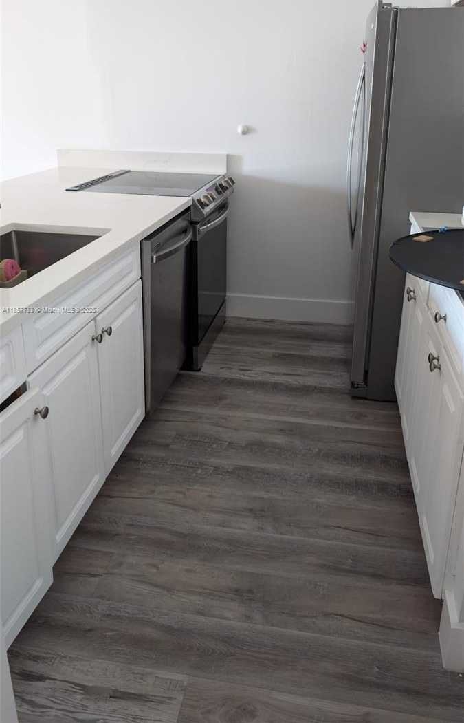 Small Image of 10700 SOUTH WEST 108TH AVE #C405, Miami Number 4