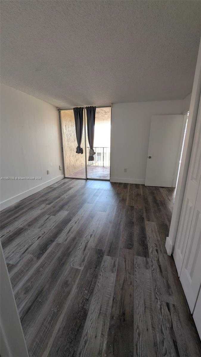 Small Image of 10700 SOUTH WEST 108TH AVE #C405, Miami Number 6
