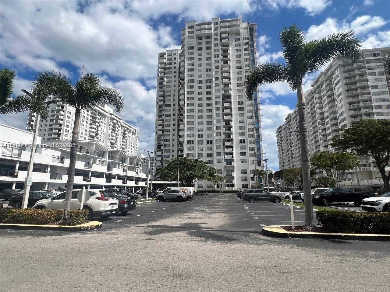 Small Image of 2750 NORTH EAST 183RD ST #801, Aventura Number 2