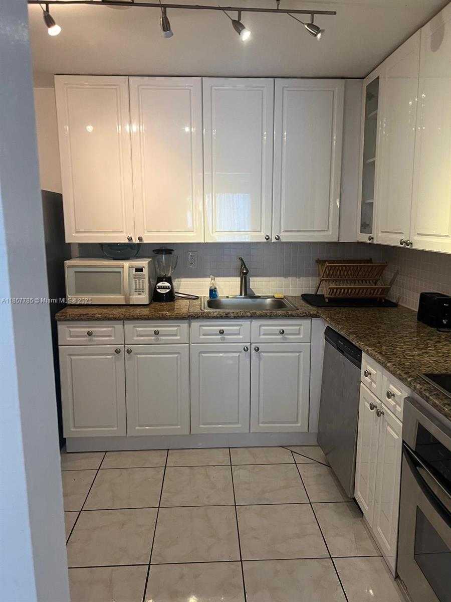 Small Image of 2750 NORTH EAST 183RD ST #801, Aventura Number 9