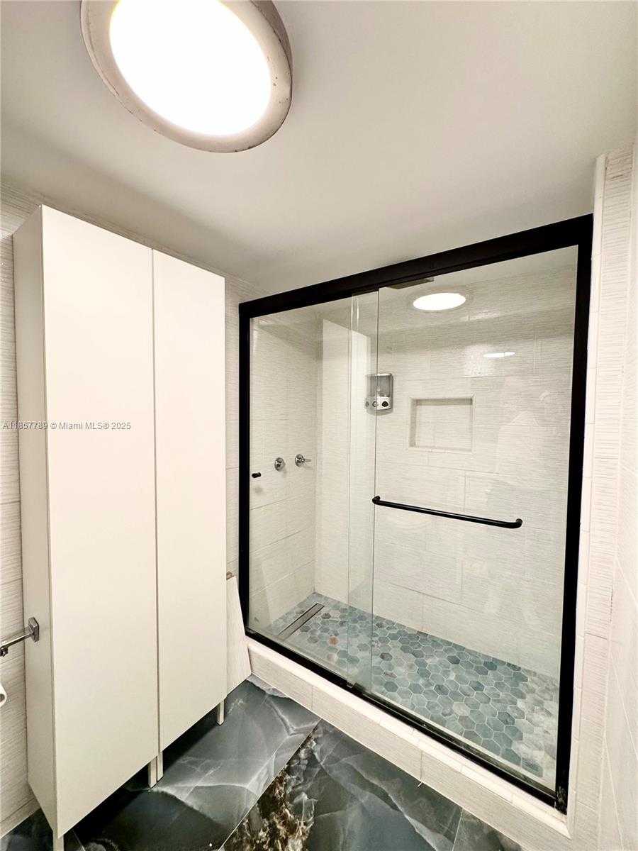 Small Image of 17011 NORTH BAY RD #902, Sunny Isles Beach Number 14
